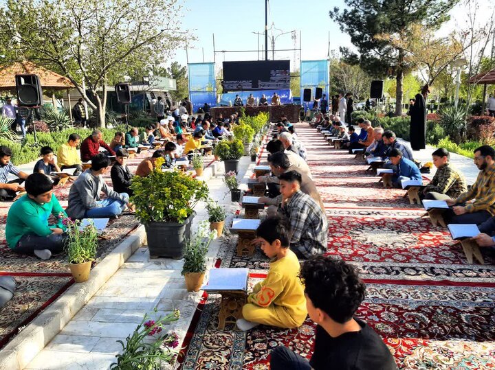برگزاری محفل قرآنی کاشمر در بزرگترین پارک خطی کشور