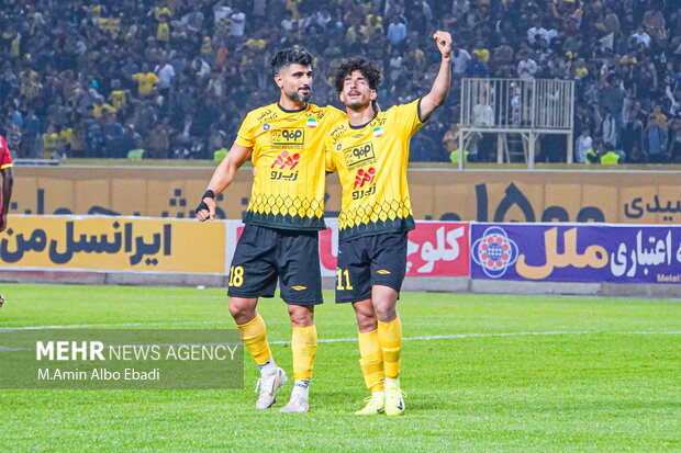 پنجره نقل و انتقالاتی سپاهان باز شد؛ پرسپولیس و مس همچنان بسته پنجره نقل و انتقالاتی سپاهان باز شد؛ پرسپولیس و مس همچنان بسته