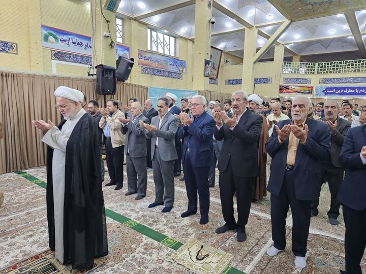 انسان باید در برابر مصیبت صبر داشته باشد