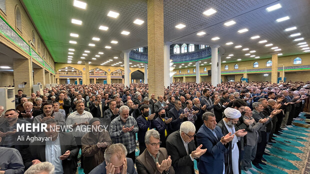 اقامه نماز عید فطر در ارومیه با حضور پرشور مردم