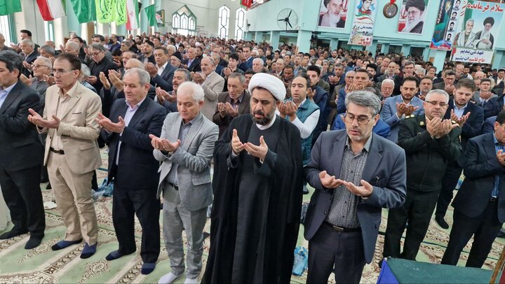 اقامه باشکوه نماز عید سعید فطر در پارسآبادمغان