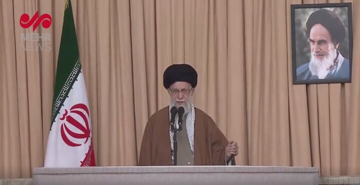 قائد الثورة: اجتثاث الصهاينة واجب ديني وانساني واذا قام الاعداء بأي عمل شرير فسوف يتلقون ضربة قوية قائد الثورة: اجتثاث الصهاينة واجب ديني وانساني واذا قام الاعداء بأي عمل شرير فسوف يتلقون ضربة قوية