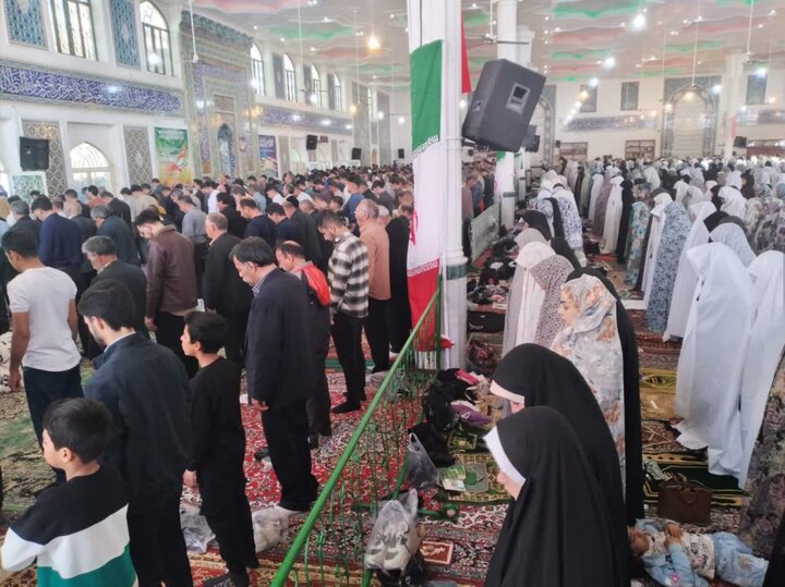 اقامه نماز عید فطر در تربت جام