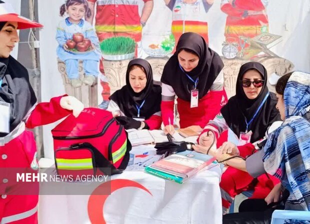 خدمترسانی جوانان هلال احمر ایلام به بیش از ۱۲۳ هزار مسافر در نوروز