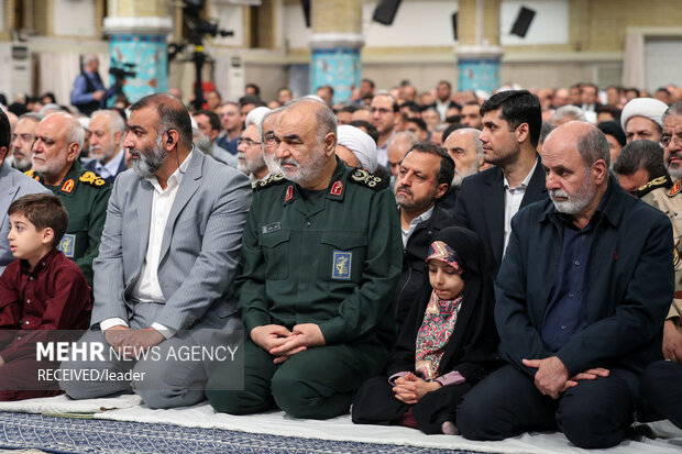 دیدار مسئولان نظام و سفرای کشورهای اسلامی با رهبر انقلاب اسلامی