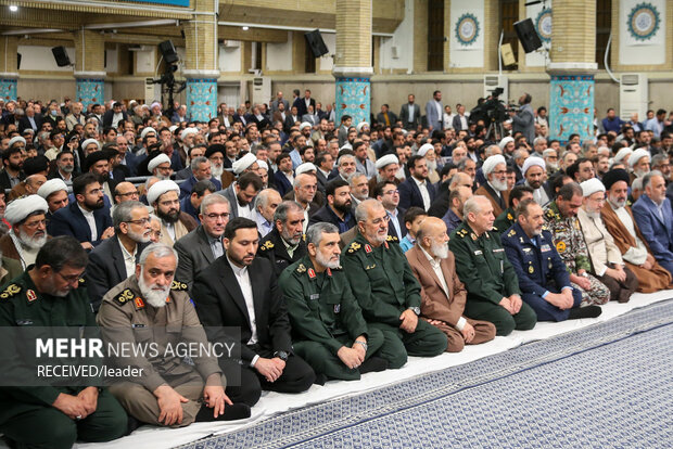 دیدار مسئولان نظام و سفرای کشورهای اسلامی با رهبر انقلاب اسلامی