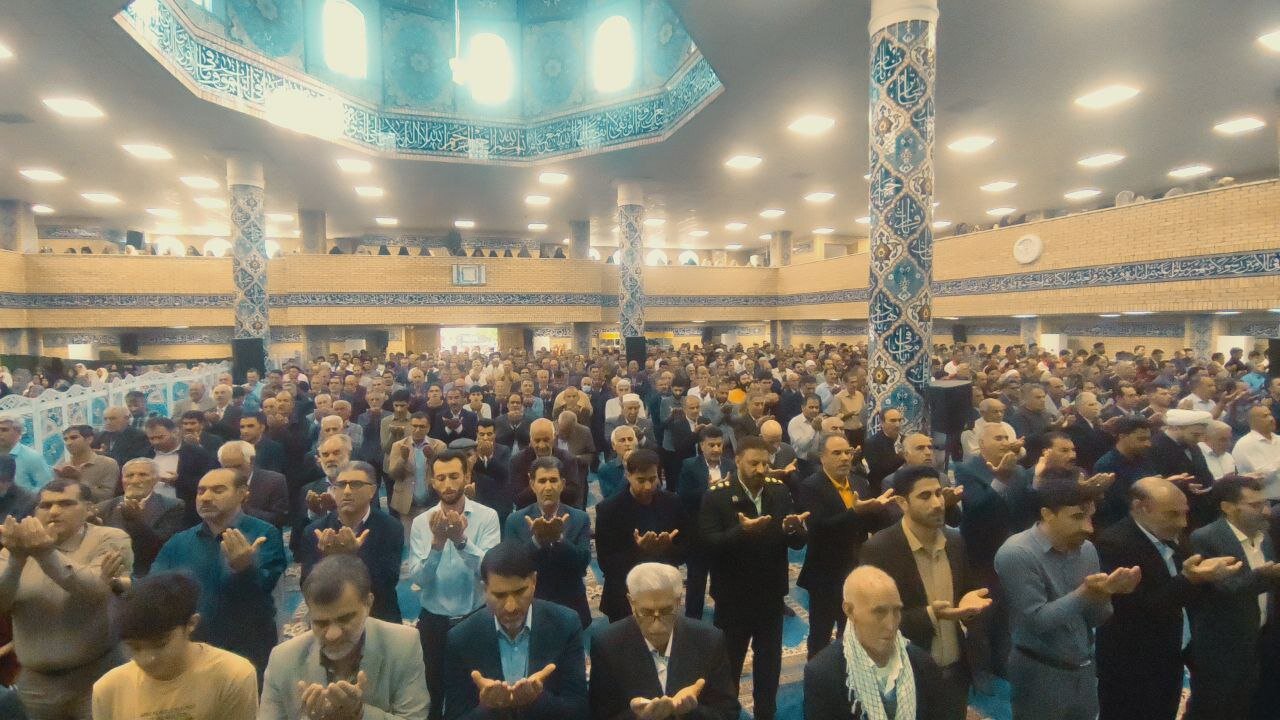 نماز عید سعید فطر در دره شهر اقامه شد