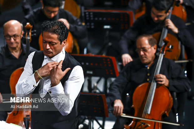 «سمفونی نوروز» نمادی از تنوع فرهنگی و همبستگی اقوام ایرانی