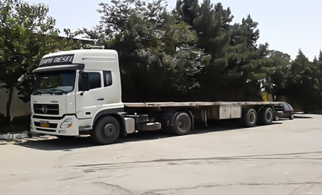 توقیف کامیون بنز جرثقیلدار با رانندگی پسر ۱۸ ساله در ساوه