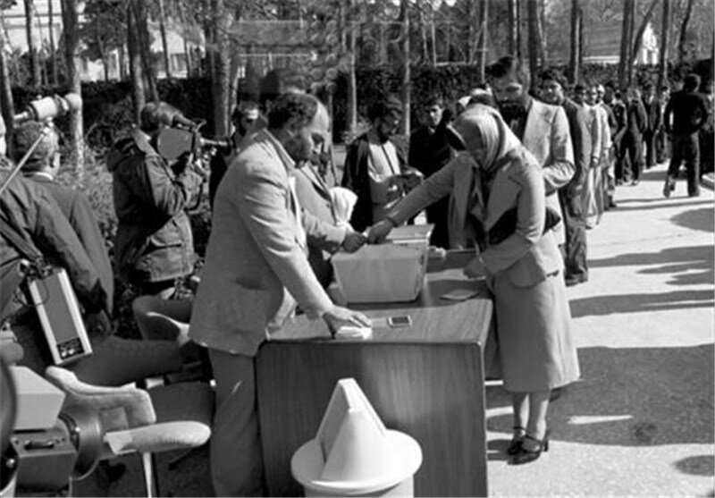 رأی به جمهوری اسلامی و پایان قطببندی شرق و غرب در دنیا