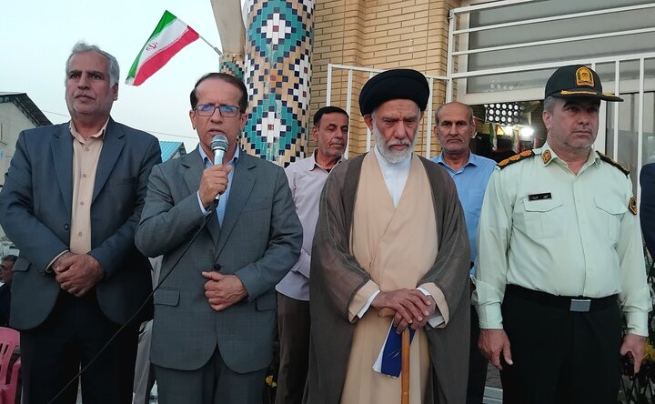 فرماندار دیر: ظرفیت همه مردم فارغ از جناحبندی سیاسی استفاده میشود