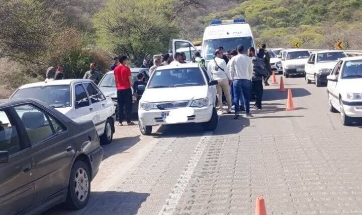 یک فوتی و ۶ مصدوم در اثر تصادف رانندگی در جاده سرچم