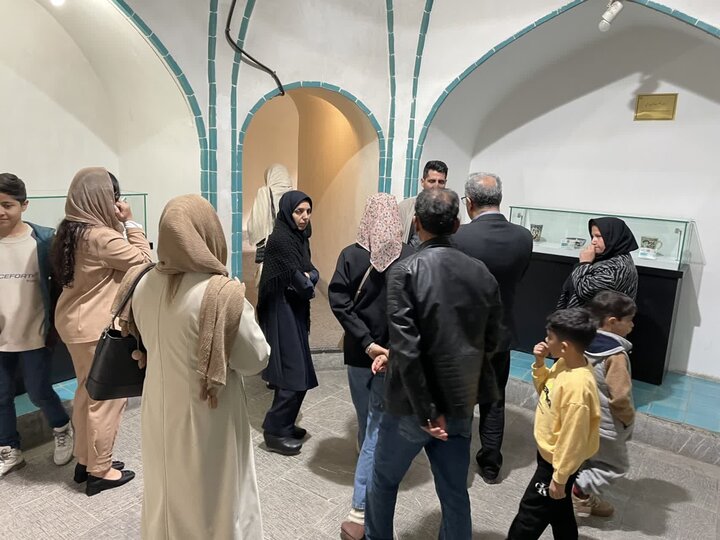 یک میلیون و ۵۴۷ هزار گردشگر از جاذبههای استان مرکزی بازدید کردند یک میلیون و ۵۴۷ هزار گردشگر از جاذبههای استان مرکزی بازدید کردند