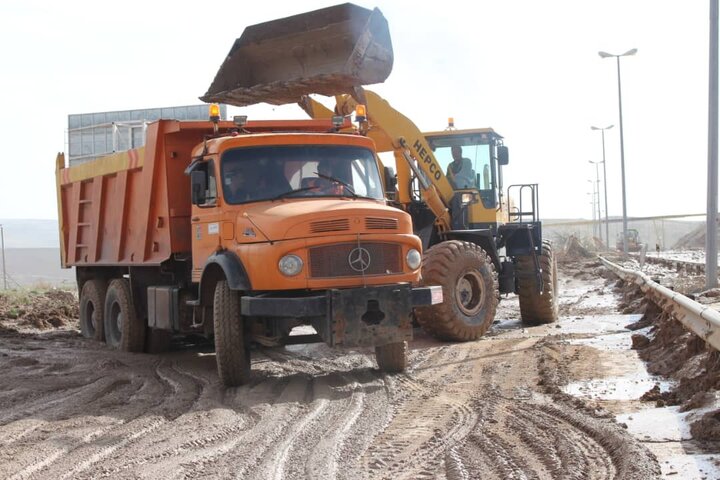 تداوم بازگشایی جاده اردبیل - نیر؛ مسافران از مسیرهای جایگزین تردد کنند