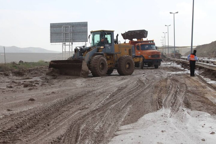 تداوم بازگشایی جاده اردبیل - نیر؛ مسافران از مسیرهای جایگزین تردد کنند