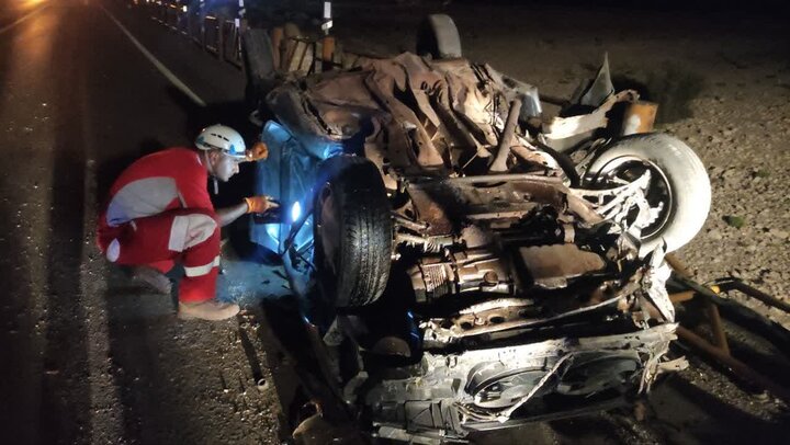 تصادف در محور آبدانان سراب باغ ۲ فوتی برجای گذاشت تصادف در محور آبدانان سراب باغ ۲ فوتی برجای گذاشت