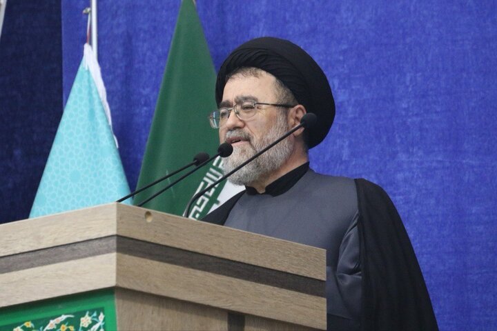 امام جمعه موقت اردبیل: مذاکره در موضع برابر محقق می شود