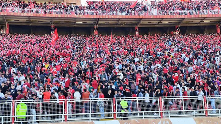 Traktör taraftarları stadyumu doldurdu Traktör taraftarları stadyumu doldurdu