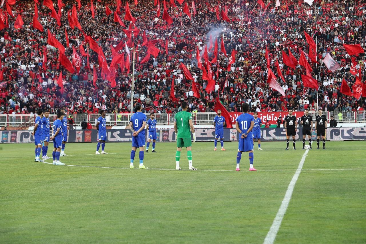 تراکتور برای قهرمانی از روی استقلال هم رد شد؛ شب باشکوه تبریز شیرین شد