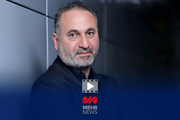 حمید فرخ نژاد: آخرش من ماندم و موبایلم!