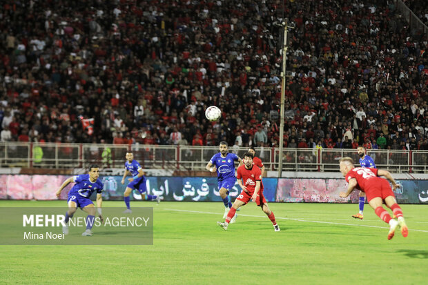 ناامیدی از آینده استقلال؛ با این سرمربی و بازیکنان تیم به جایی نمیرسد