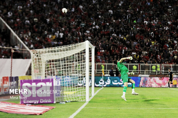 معمای «شماره یک» در نقل و انتقالات تابستانی فوتبال ایران معمای «شماره یک» در نقل و انتقالات تابستانی فوتبال ایران