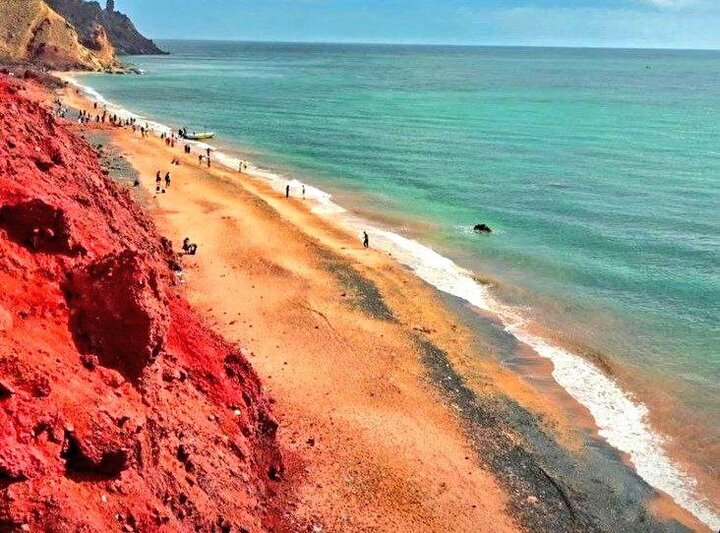 بطری بطری، نقره خاکی بردهاند! بطری بطری، نقرهی خاکی بردهاند!