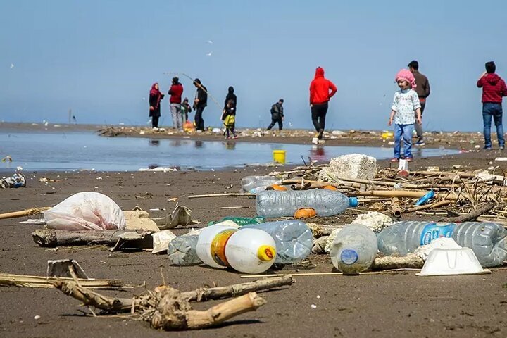 بطری بطری، نقره خاکی بردهاند! بطری بطری، نقرهی خاکی بردهاند!