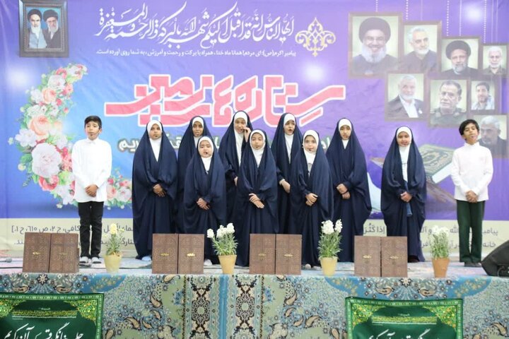 ایجاد حرکت عمومی قرآنی در جلسات خانگی قرآن