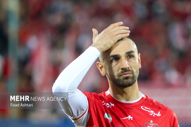 دیدار فوتبال تیم های پرسپولیس و استقلال خوزستان