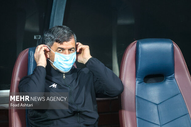 دیدار فوتبال تیم های پرسپولیس و استقلال خوزستان