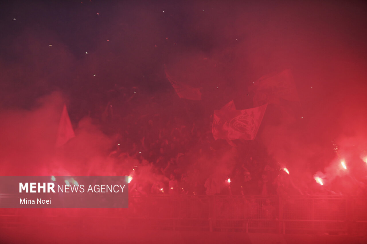 تراکتور با شکار قو جشن پیروزی گرفت؛ تبریزیها نزدیکتر از همیشه به جام