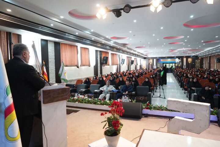 فولاد: استفاده از هوش خلاقانه برای حمایت مورد تاکید است