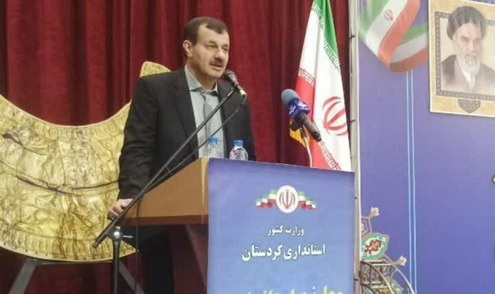 دهیاران سقز طرحهای کاربردی برای توسعه روستاها ارائه دهند