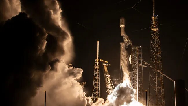 ۲۸ ماهواره اینترنتی به مدار زمین رفتند