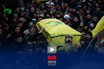 تشییع ۳۲ شهید حزب‌الله در جنوب لبنان