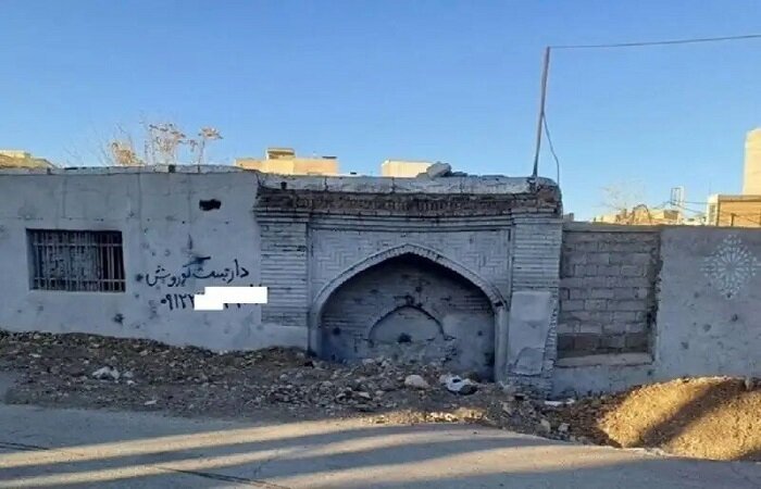 توضیحات میراثفرهنگی به تخلیه نخاله ساختمانی مقابل گرمابه پیرحصار