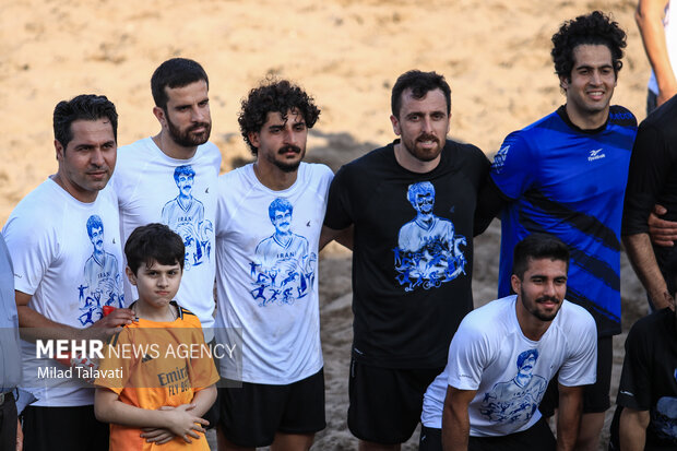 بازی دوستانه فوتبال ساحلی منتخب گیلان،تیم ملی