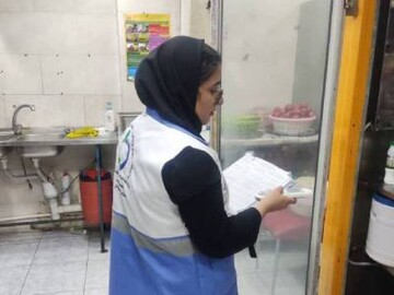 انجام ۱۸۰۰ بازرسی از مراکز تهیه وتوزیع مواد غذایی گناوه