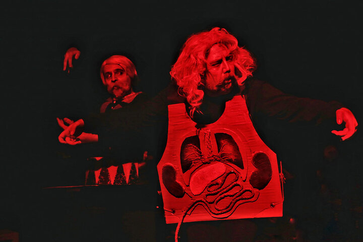 کشف و شهود مرگ برایم جذاب است؛ مدتی مرده شور بودم!