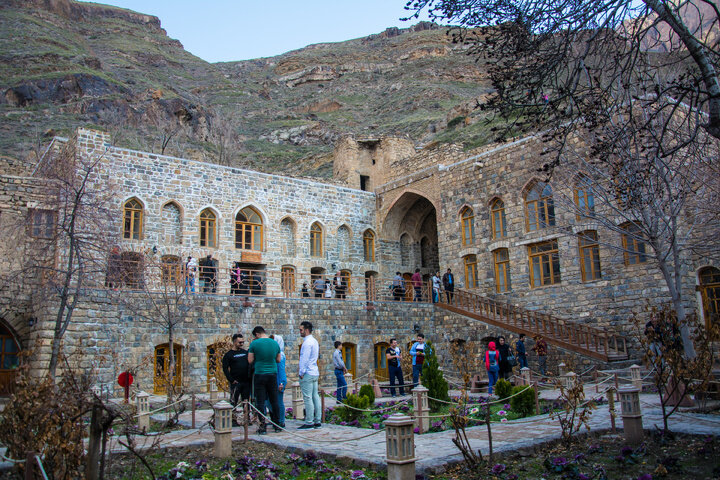 ورود ۸۳۱۹ گردشگر خارجی به آذربایجان شرقی ورود ۸۳۱۹ گردشگر خارجی به آذربایجان شرقی