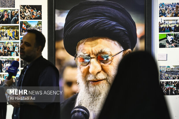 تمرکز جایزه عکس سوره بر مشکلات نسل زد؛ اسکن نگاتیوهایی که کپک داشتند! تمرکز جایزه عکس سوره بر مشکلات نسل زد؛ اسکن نگاتیوهایی که کپک داشتند!