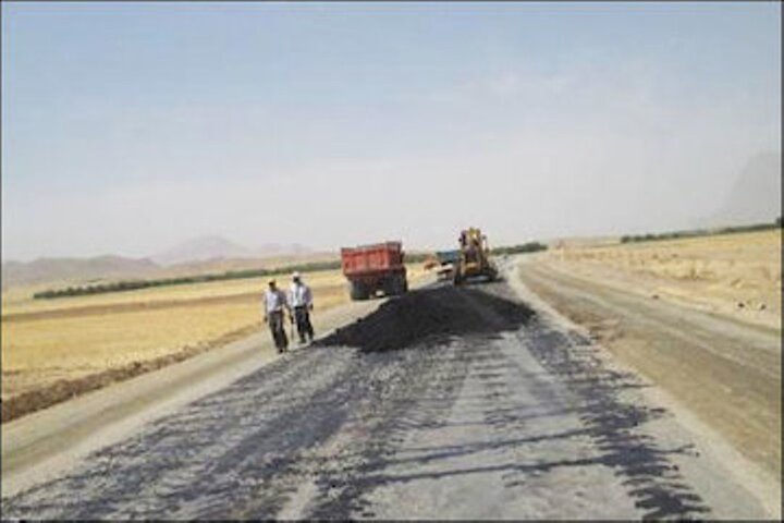 عملیات آسفالت سه کیلومتر از محور ناصری–شنبه آغاز شد عملیات آسفالت سه کیلومتر از محور ناصری–شنبه آغاز شد