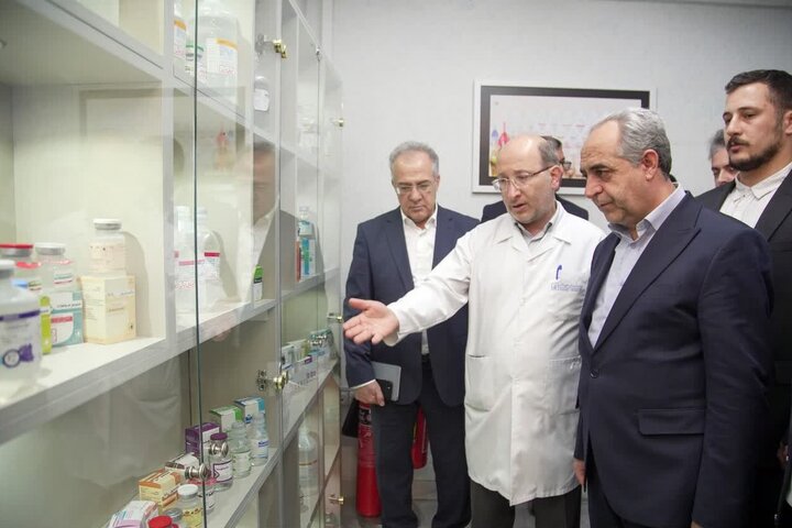 تاکید سرمست بر لزوم اجرای طرح های توسعه ای شرکت های داروسازی