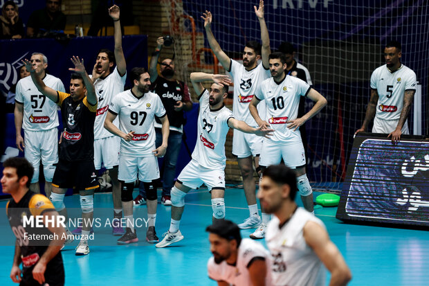 رقمهای عجیب قرارداد والیبالیستهای لیگ برتر/ مذاکره یزدیها با غفور