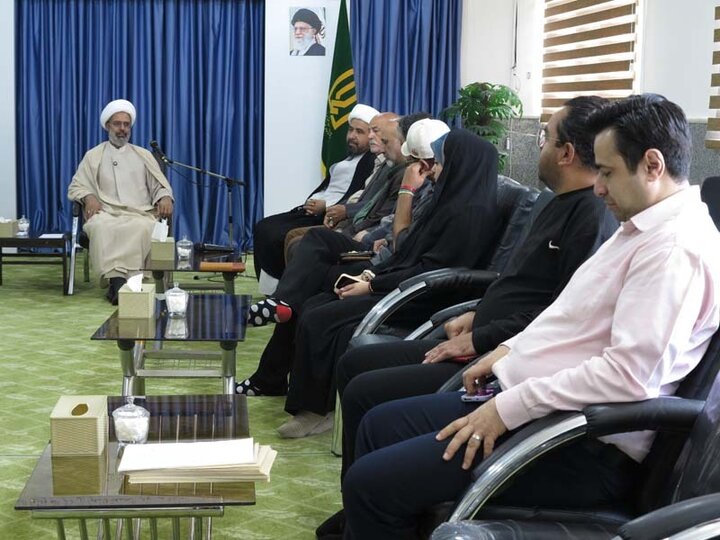 هنرمندان باید حافظ ارزشهای اسلامی و ایرانی باشند