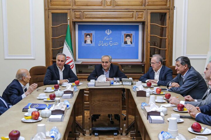 اراده مدیریت ارشد استان بر حل مشکلات تولید و صنعت است