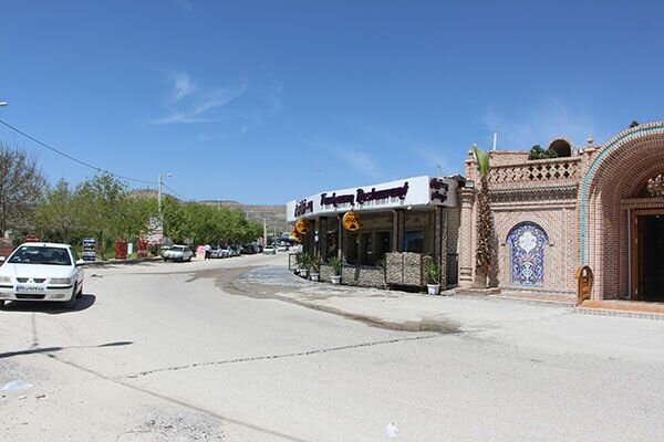 ساخت و سازهای گسترده، کاخ اردشیر بابکان را کور کرد