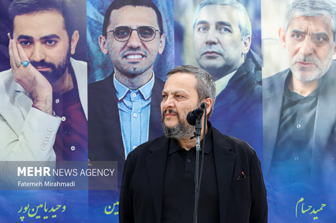 هفته هنر انقلاب با رونمایی پرتره شهید آوینی کلید خورد