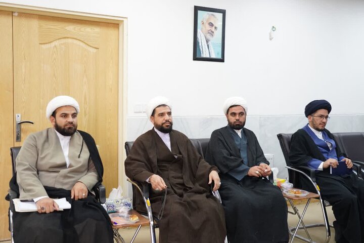 دیدار مسئول نمایندگی ولی فقیه در سپاه لرستان با امامجمعه خرمآباد